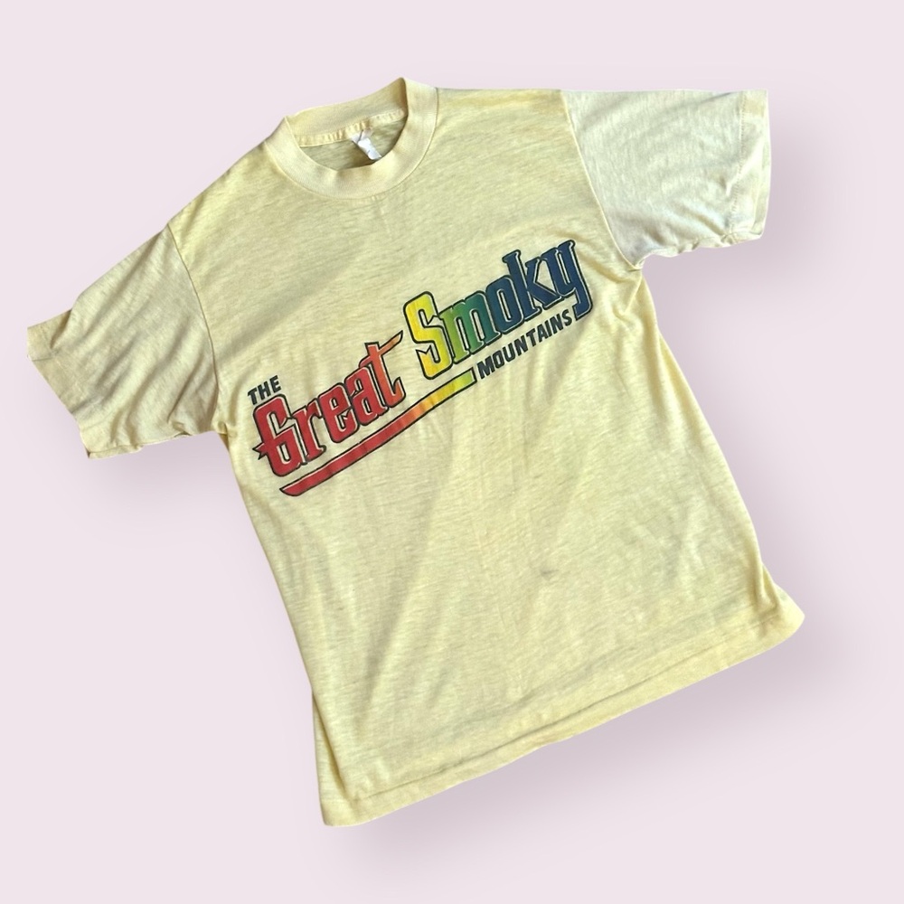 Vintage 70s Tshirt Smokey Mountains Yellow Tee Short Sleeve Medium - Picture 2 of 7